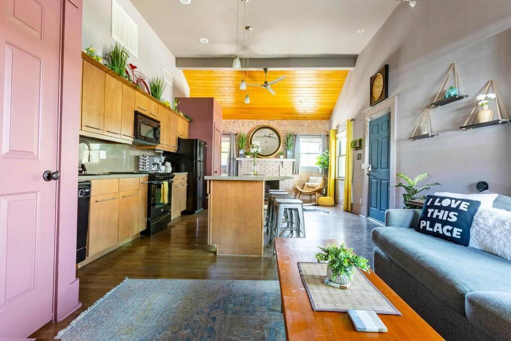 2Br Home W Parking Downtown Charm In Full Bloom! ทูซอน ภายนอก รูปภาพ
