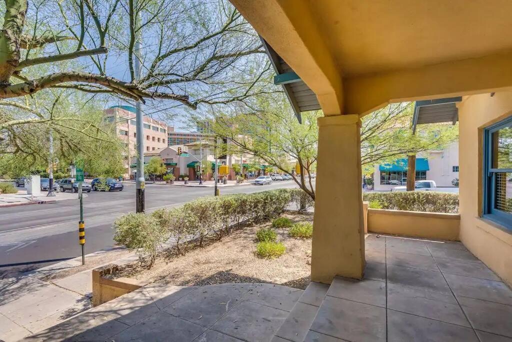 2Br Home W Parking Downtown Charm In Full Bloom! ทูซอน ภายนอก รูปภาพ